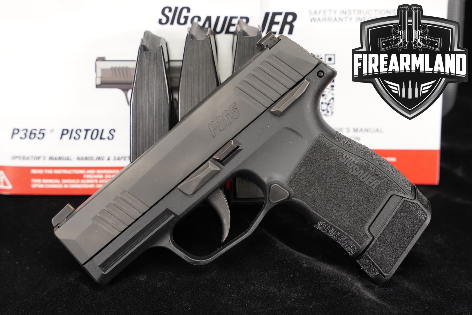 Sig Sauer P365 9mm Luger Black in Very Good Condition Thumbnail