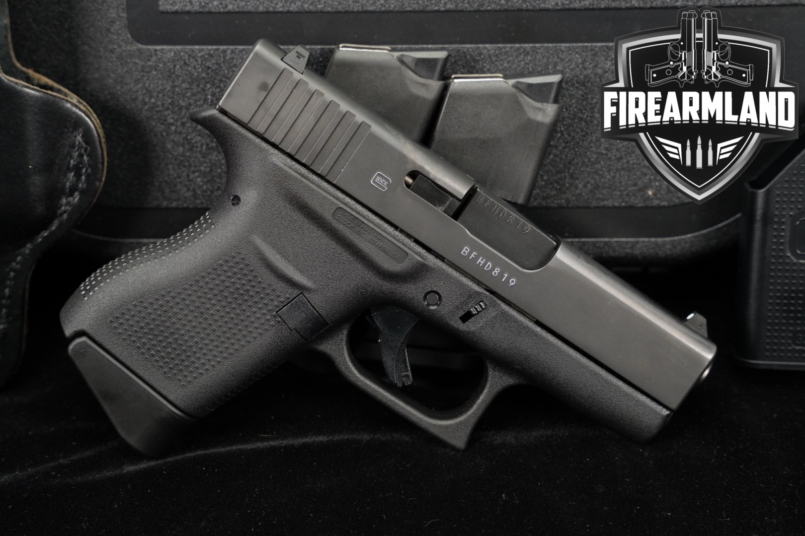 Glock 43 G43 9mm 3.41 +3 MAGS, ORIG CASE & HOLSTER-img-0