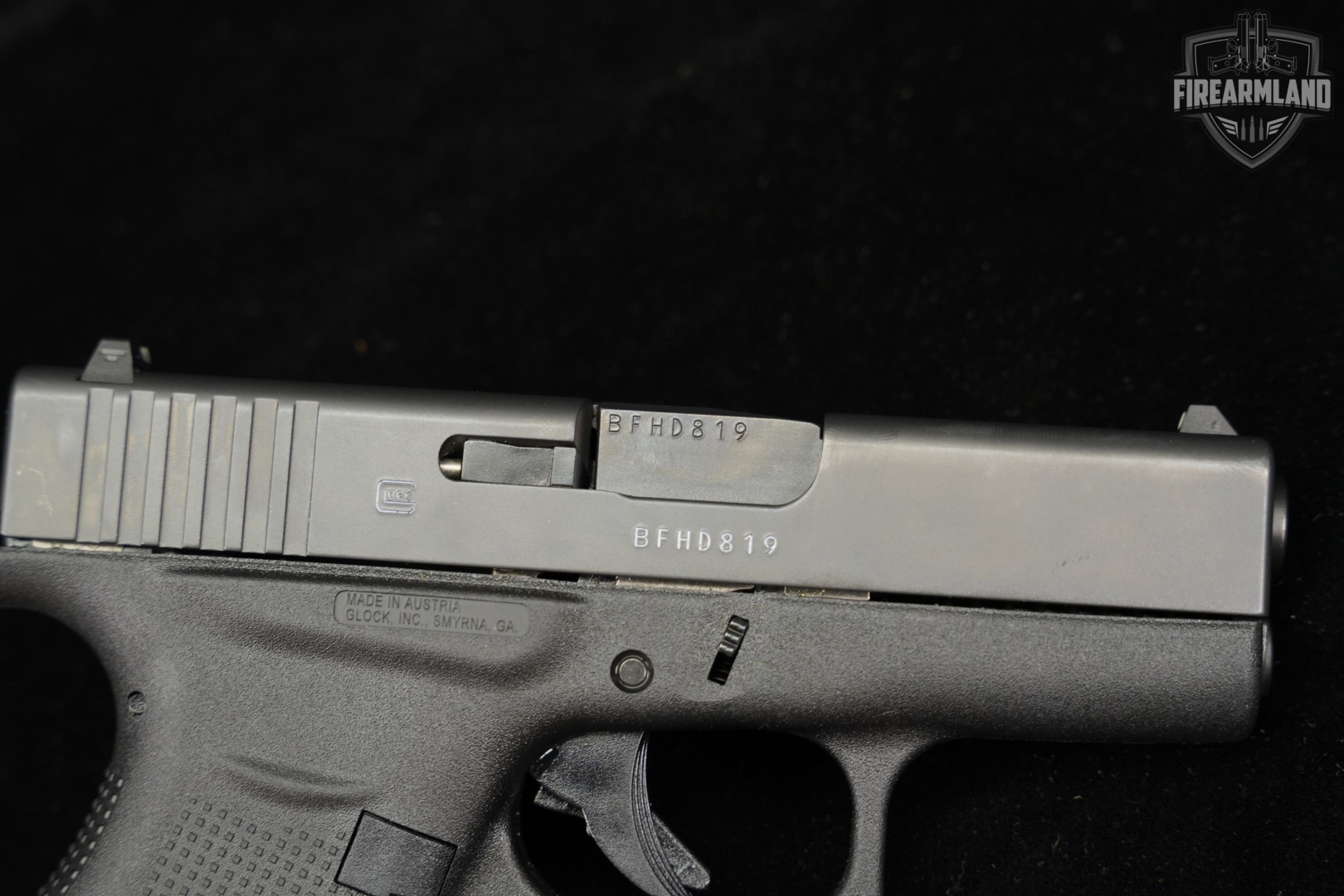 Glock 43 G43 9mm 3.41 +3 MAGS, ORIG CASE & HOLSTER-img-11
