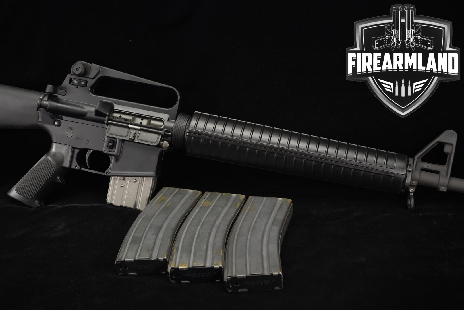 Bushmaster XM15-E2S A2 HBAR 5.56mm NATO Black in Good Condition Thumbnail