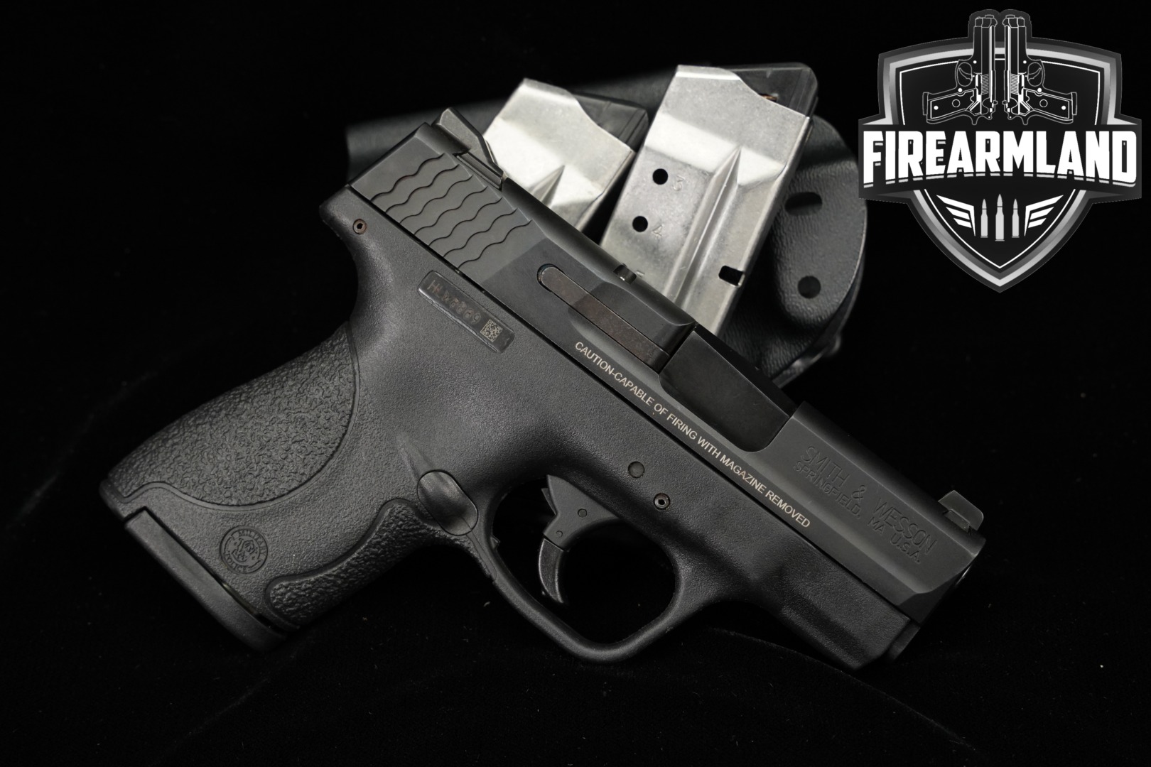 Smith & Wesson (S&W) M&P 40 Shield Gen 1; Manual Thumb Safety .40 S&W Black in Very Good Condition Thumbnail