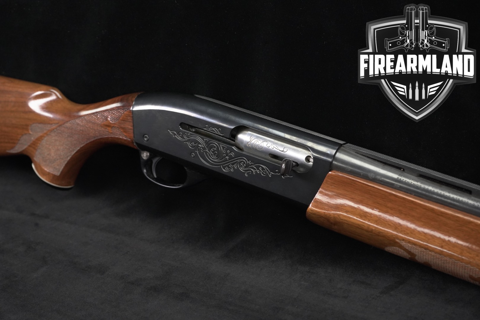 Remington Model 1100 Field 20 Gauge Blued & Wood in Good Condition Thumbnail
