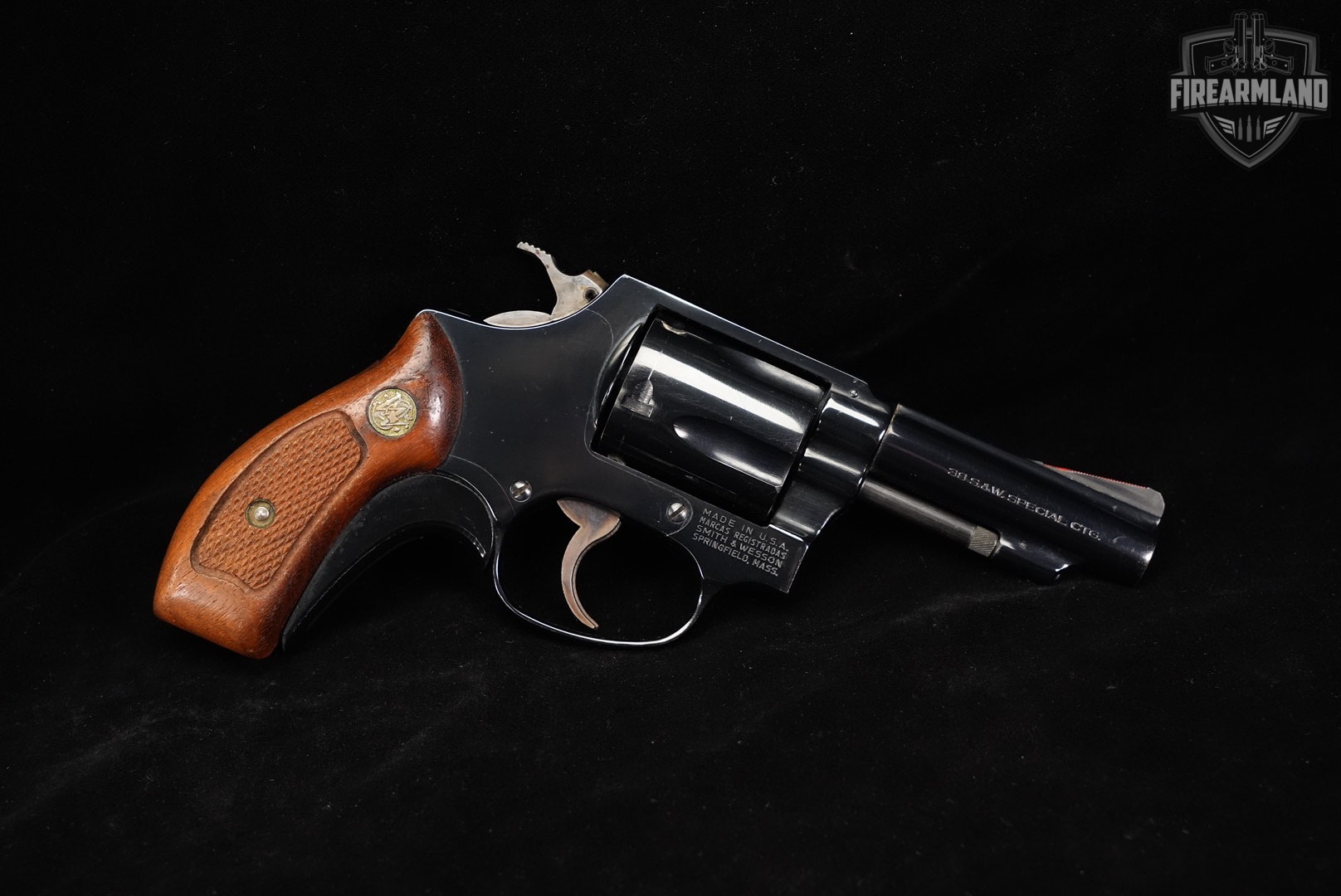 1975-1976 Smith & Wesson Model 36 Chiefs Special No Dash S&W 38Spl M36-img-2