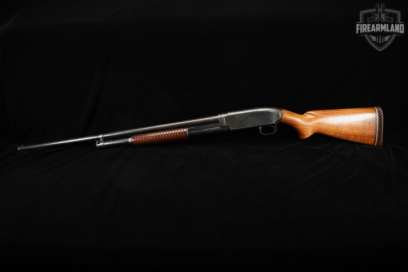 1940 Winchester Model 12 Field 28" Blued & Walnut M12 TAKEDOWN-img-2