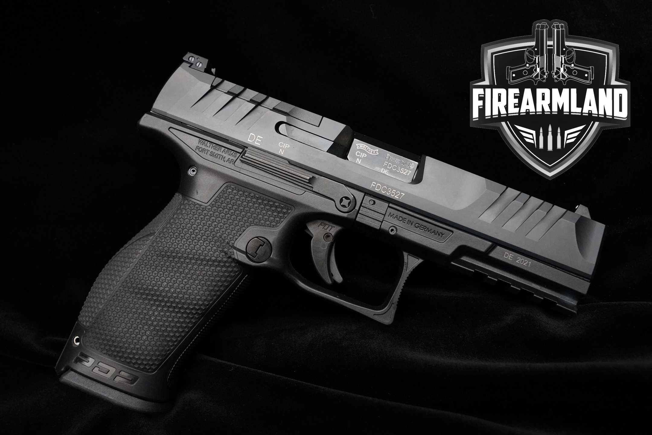 Walther PDP FS 9mm Luger Tenifer in Excellent Condition Thumbnail