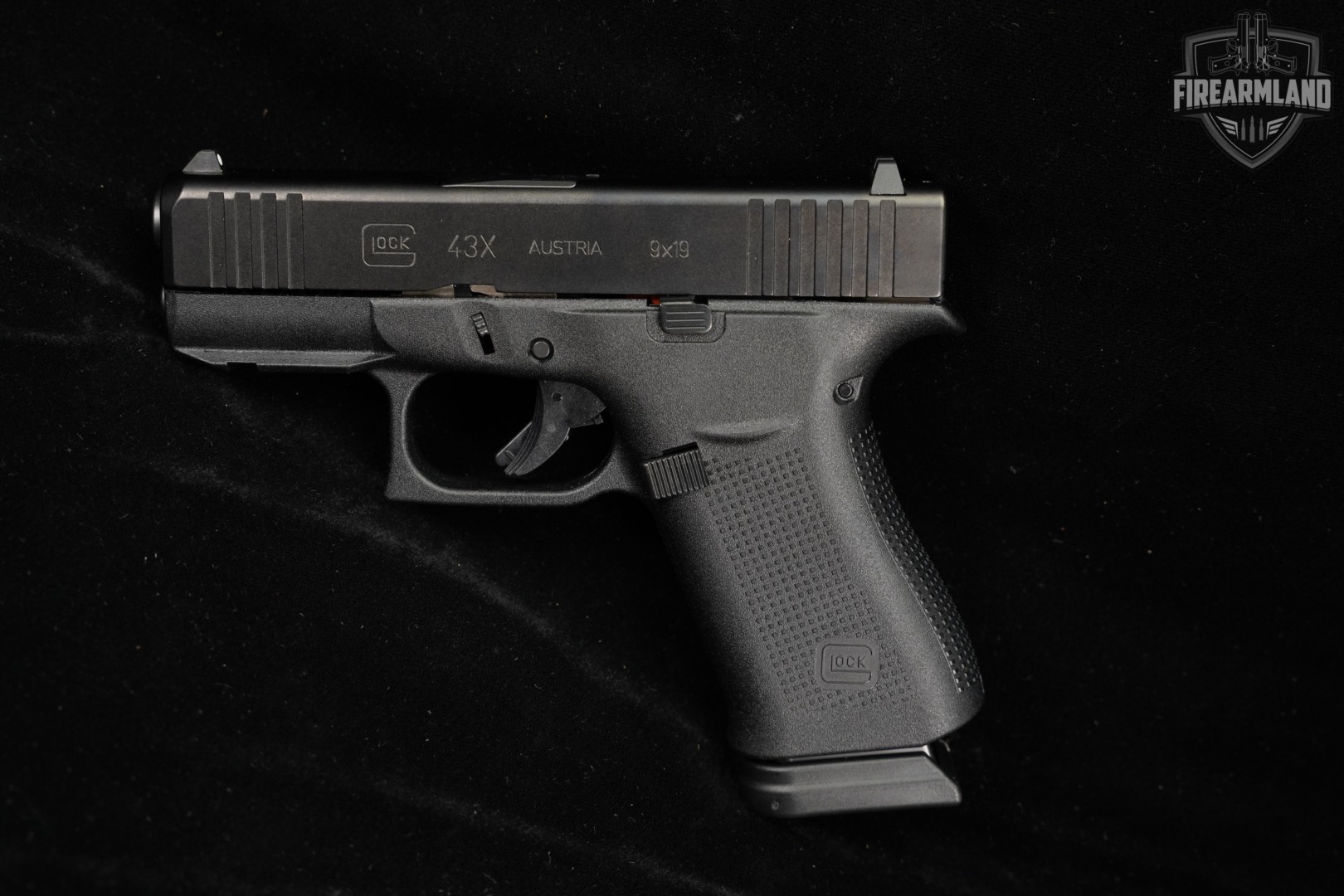 Glock 43X G43X Slimline 9mm 3.41" +2 MAGS & ORIG CASE-img-4
