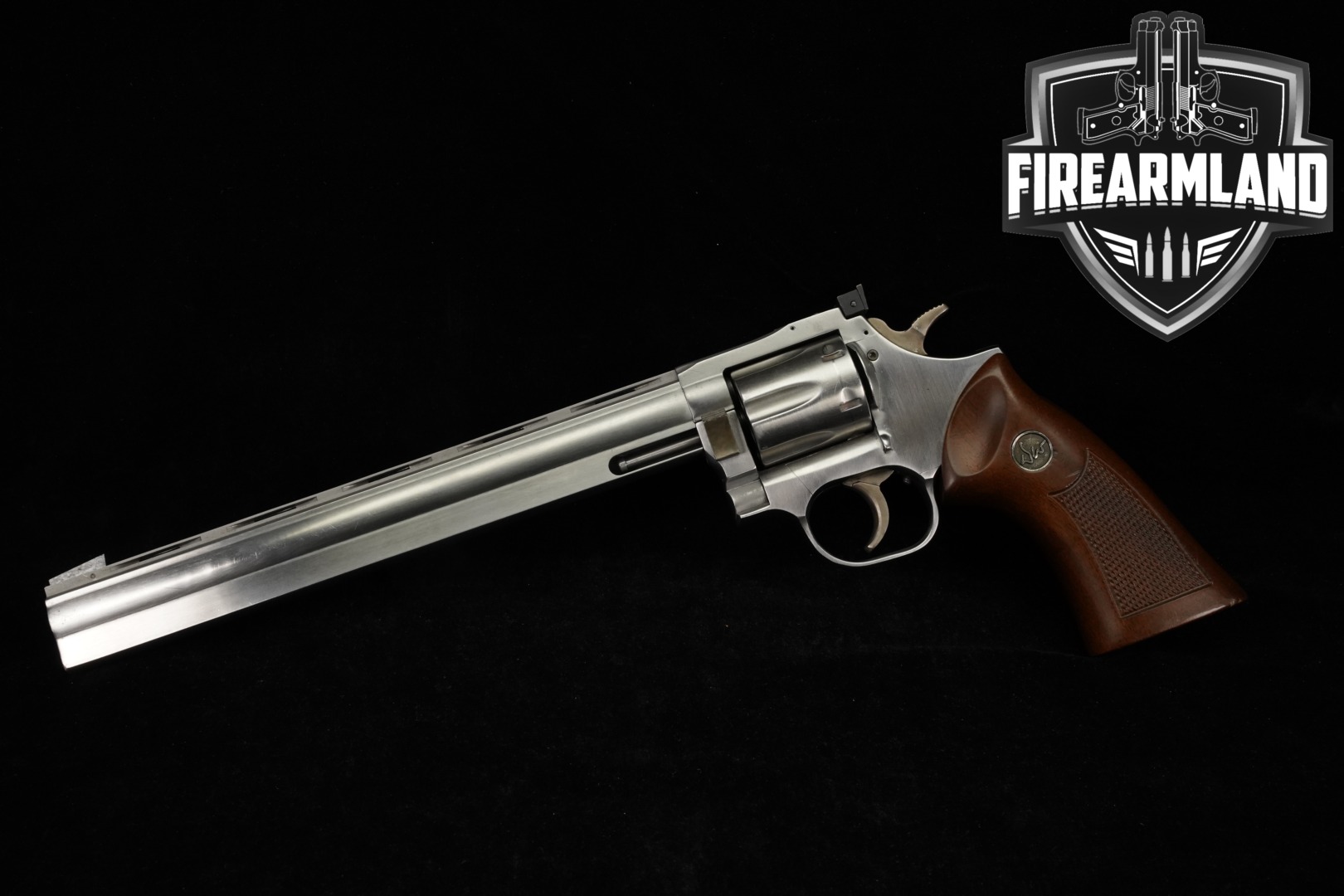 Dan Wesson Model 15 VH .357 Mag. Silver in Good Condition Thumbnail