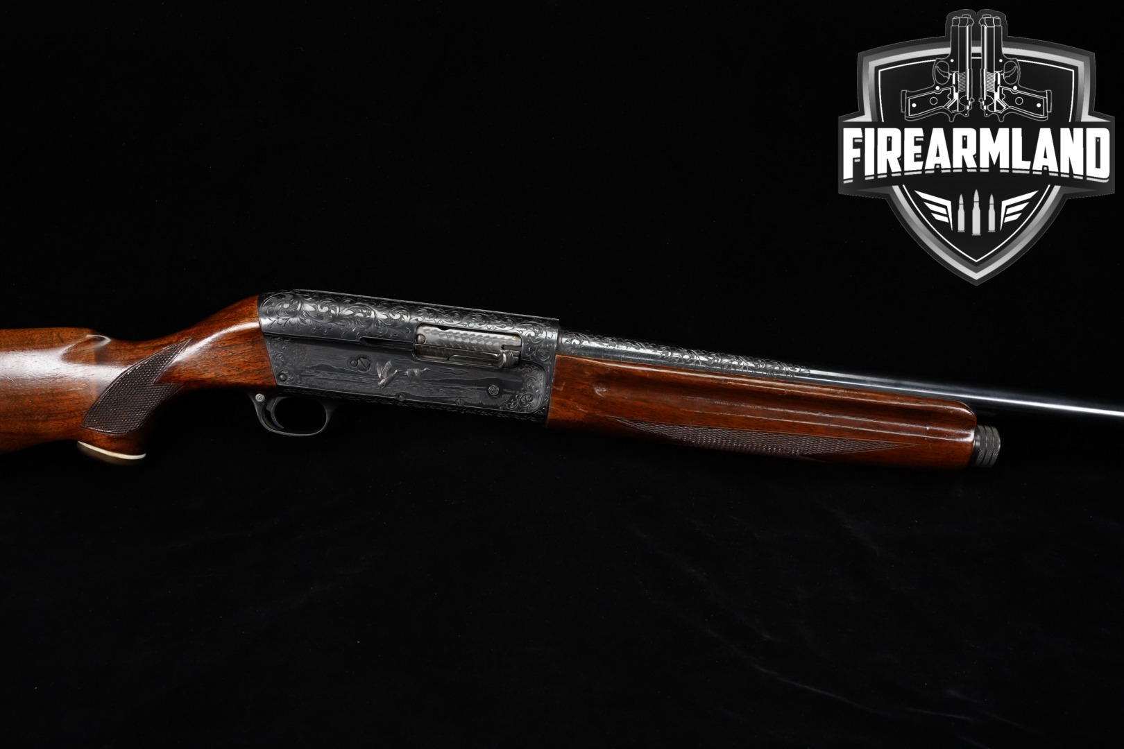 1952 Savage Arms Model 755A Deluxe 12 Gauge Walnut in Good Condition Thumbnail