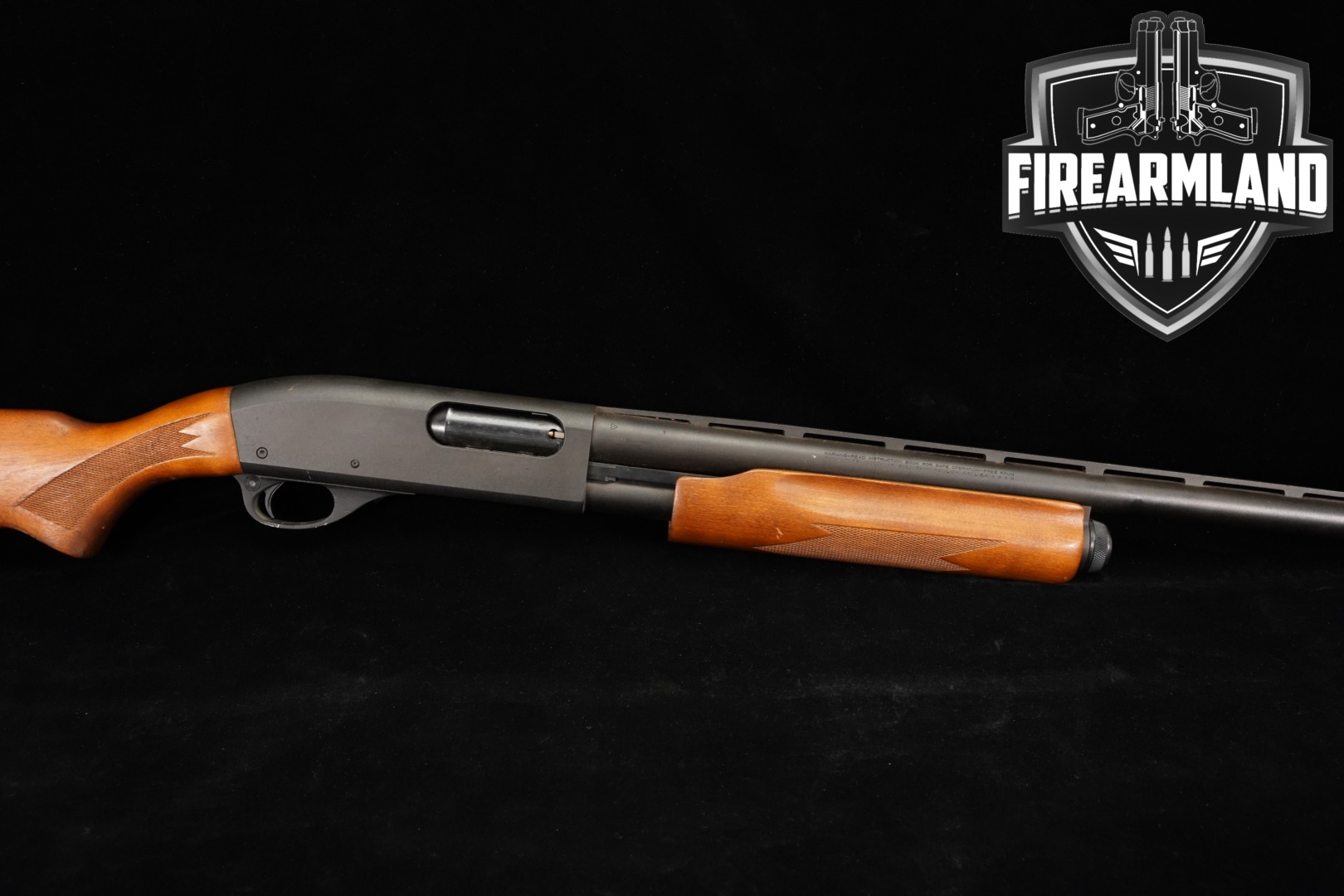 Remington Model 870 Express Magnum 12 Gauge Blued & Hardwood in Good Condition Thumbnail