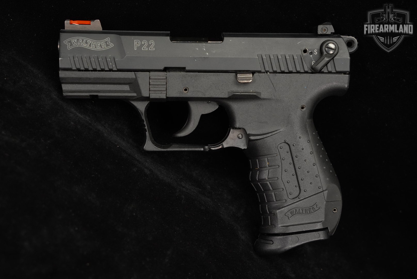 Walther P22 22LR 3.42" P-22 +3 MAGS & HOLSTER-img-3
