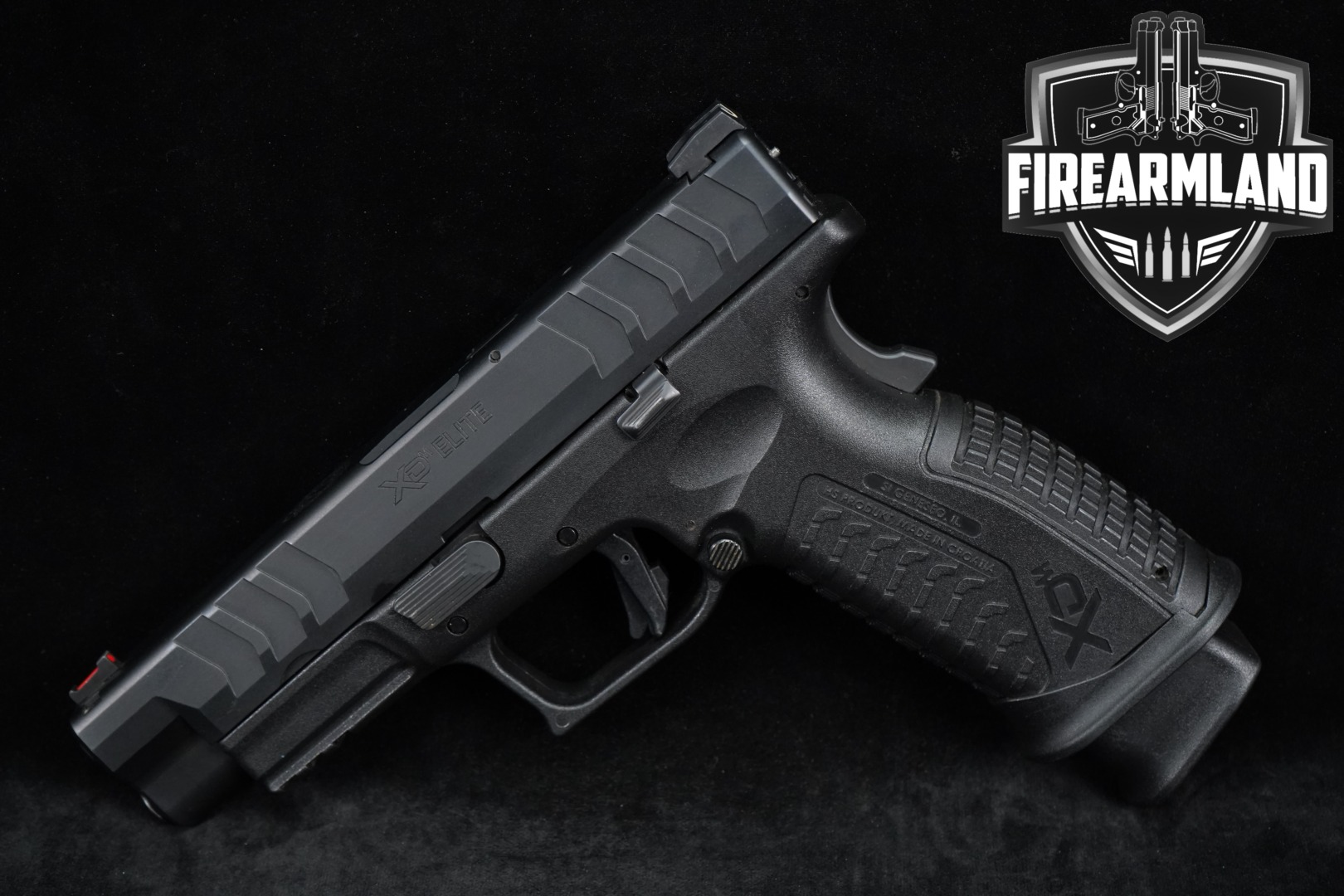 Springfield Armory XD-M Elite 4.5" 9mm Luger Black in Very Good Condition Thumbnail
