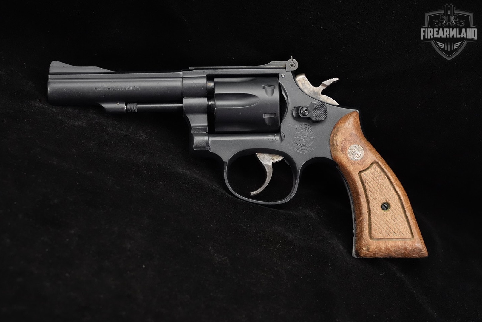Smith & Wesson Model 17-6 S&W 22LR 4" Blued K-22-img-4