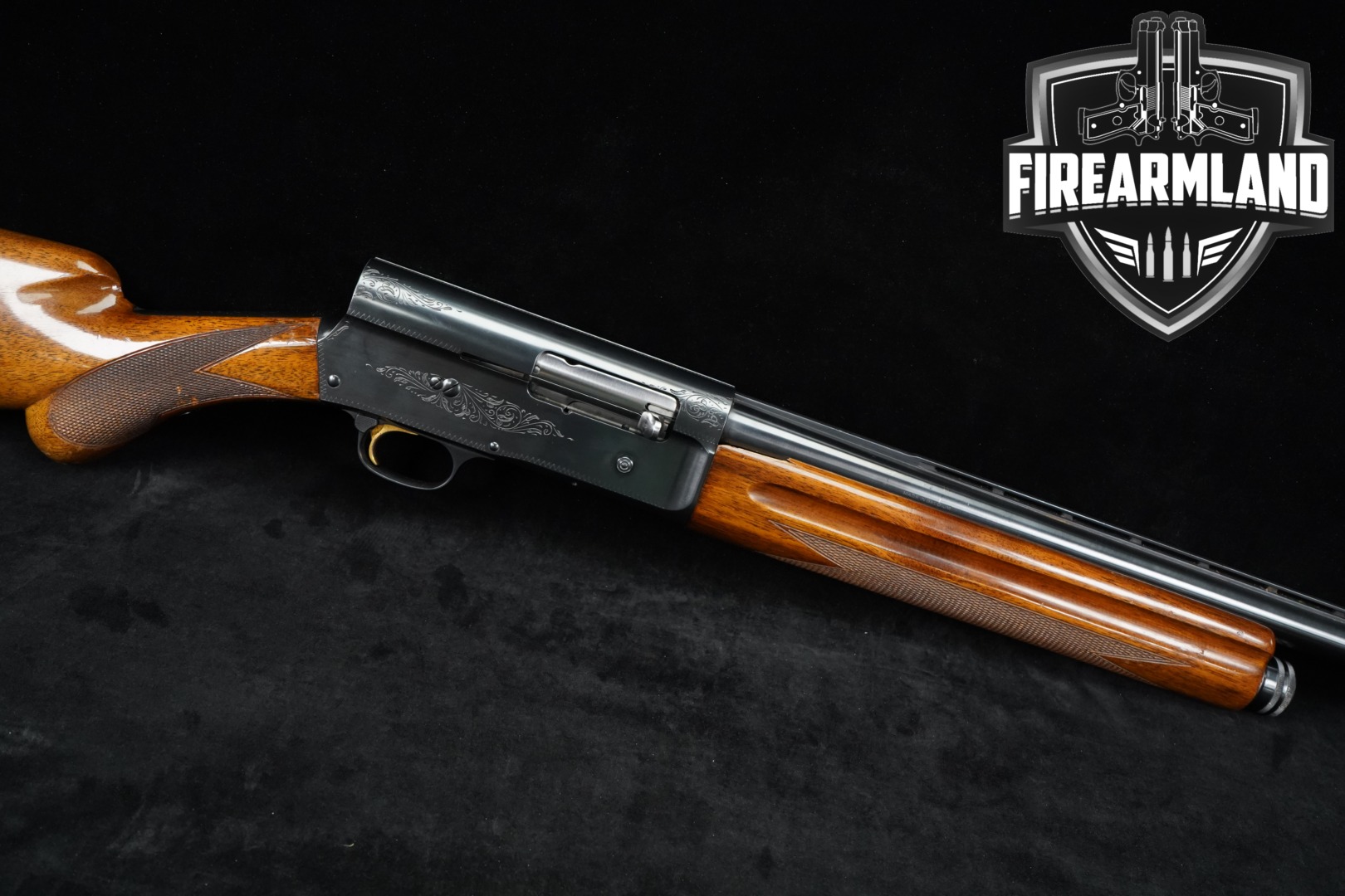 1965 FN Herstal (FNH) Auto-5 Light Twelve Grade I 12 Gauge Blued & Walnut in Good Condition Thumbnail