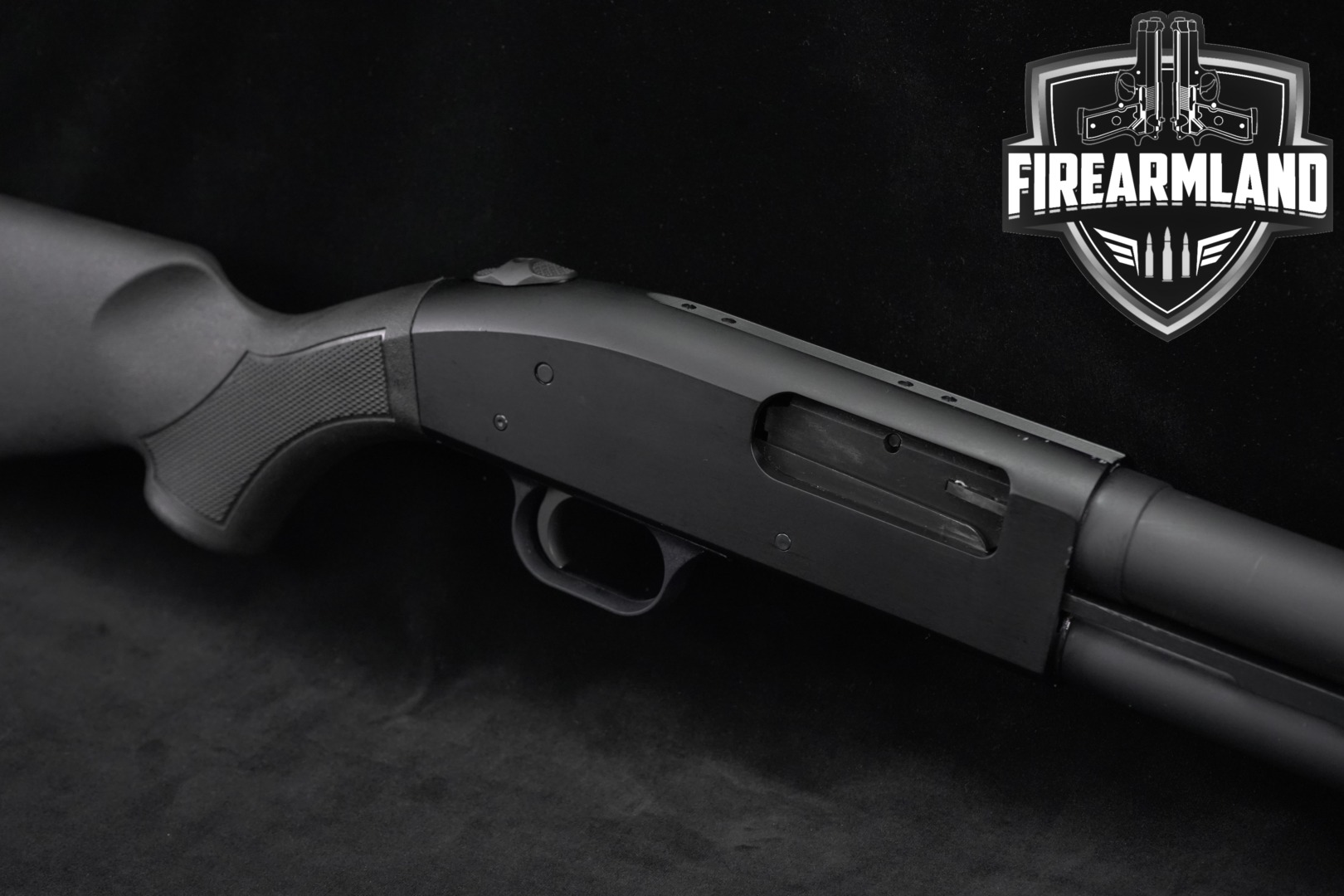 Mossberg Model 590 12 Gauge Black in Very Good Condition Thumbnail