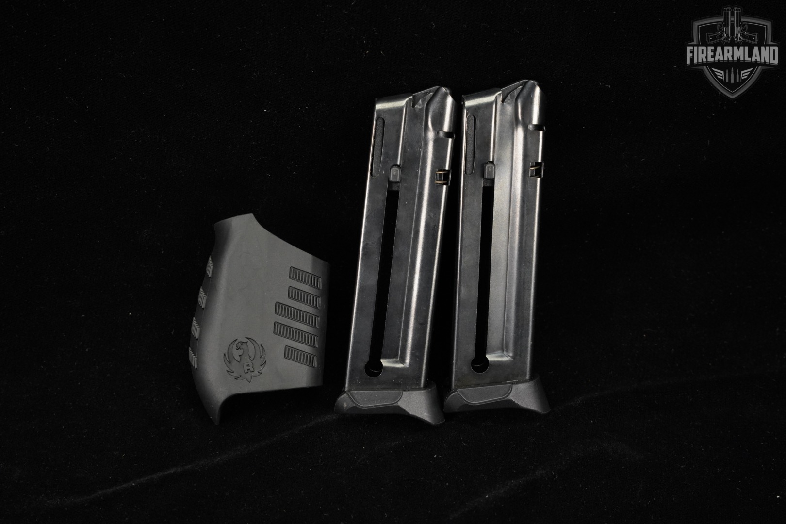 Ruger SR22 22LR 3.5" SR 22 +2 MAGS & ORIG BOX-img-15