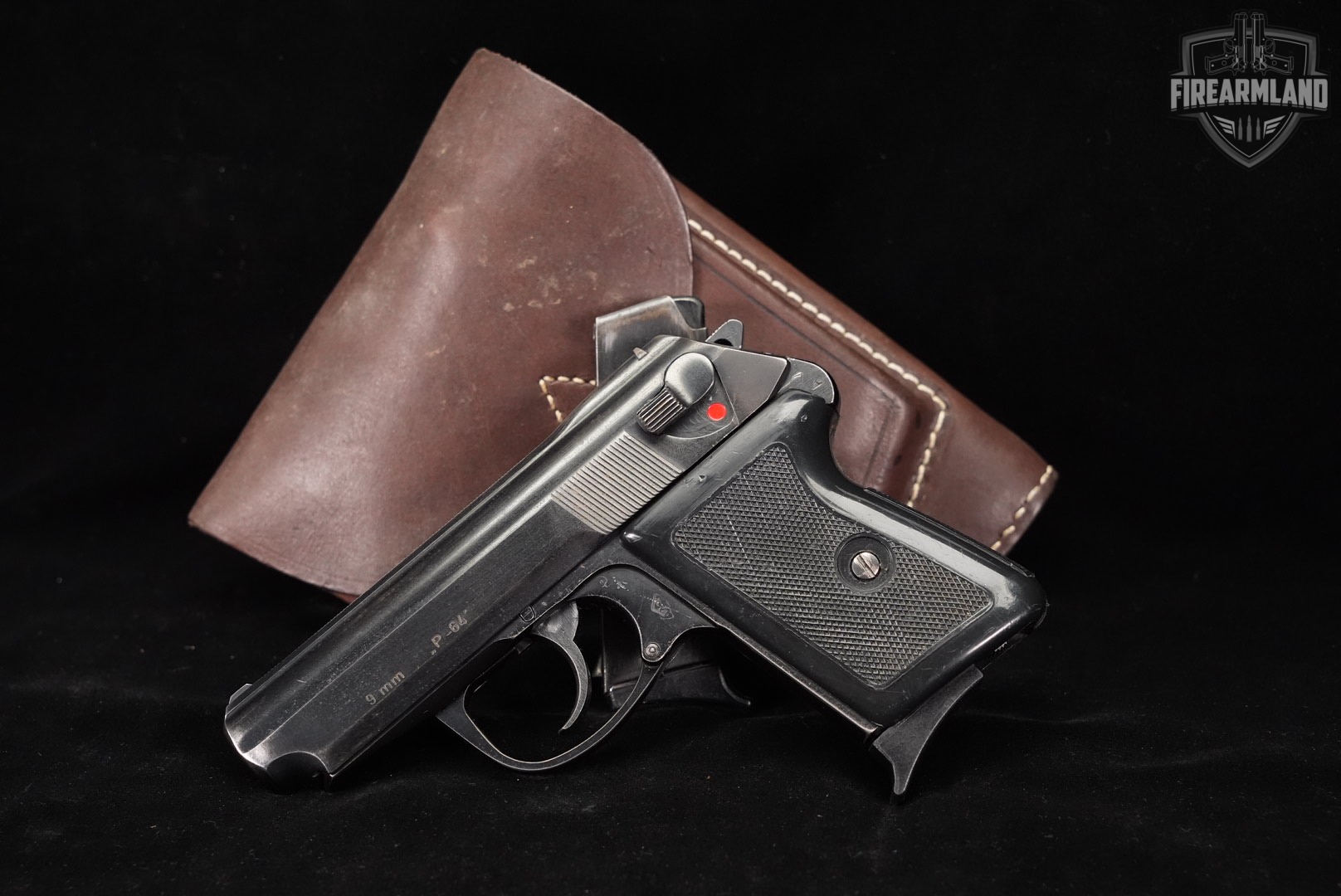 1975 Radom P-64 9x18mm Makarov Blued Circle 11 DA/SA POLAND +2 MAGS-img-2