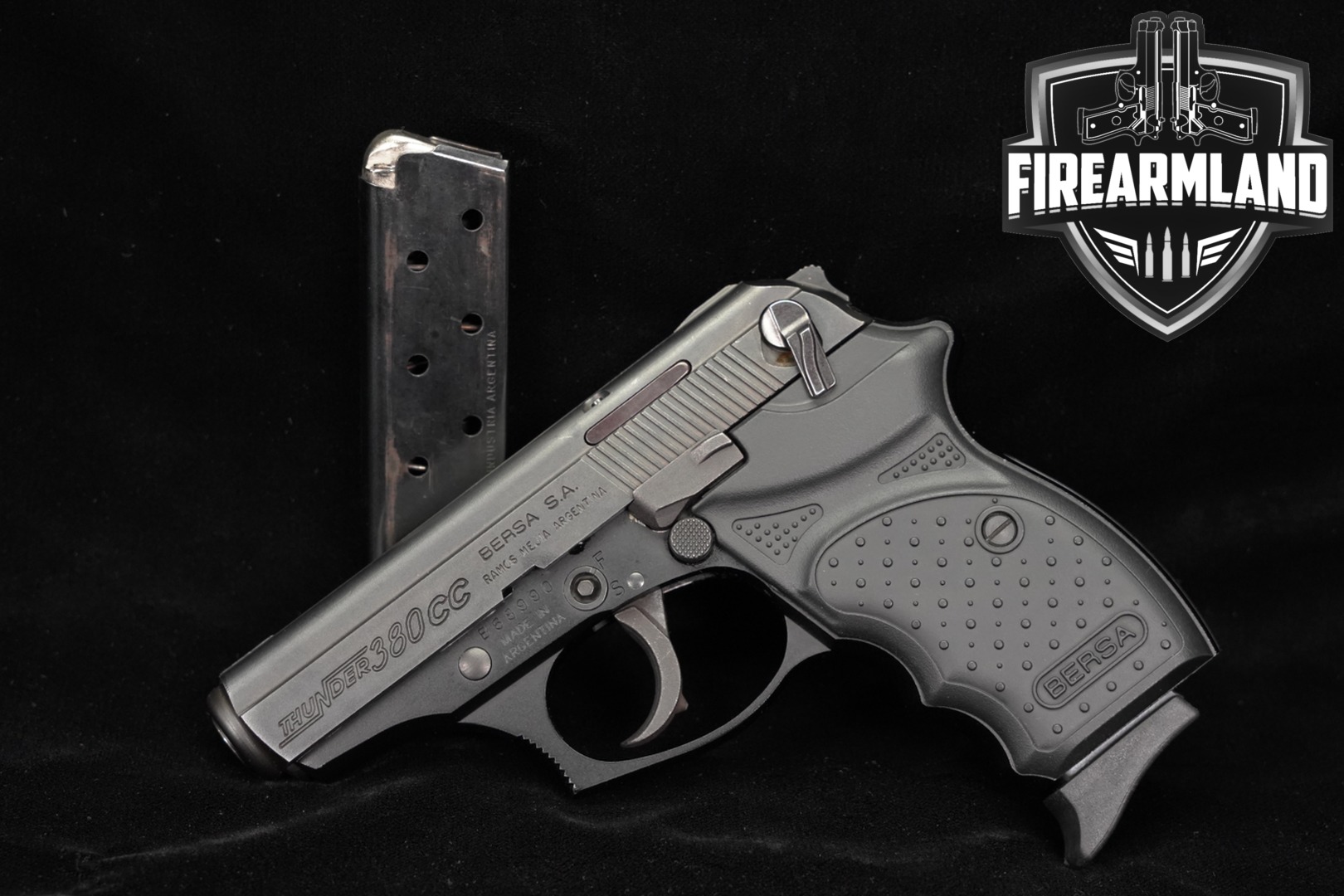 Bersa Thunder 380 CC .380 ACP Black in Very Good Condition Thumbnail