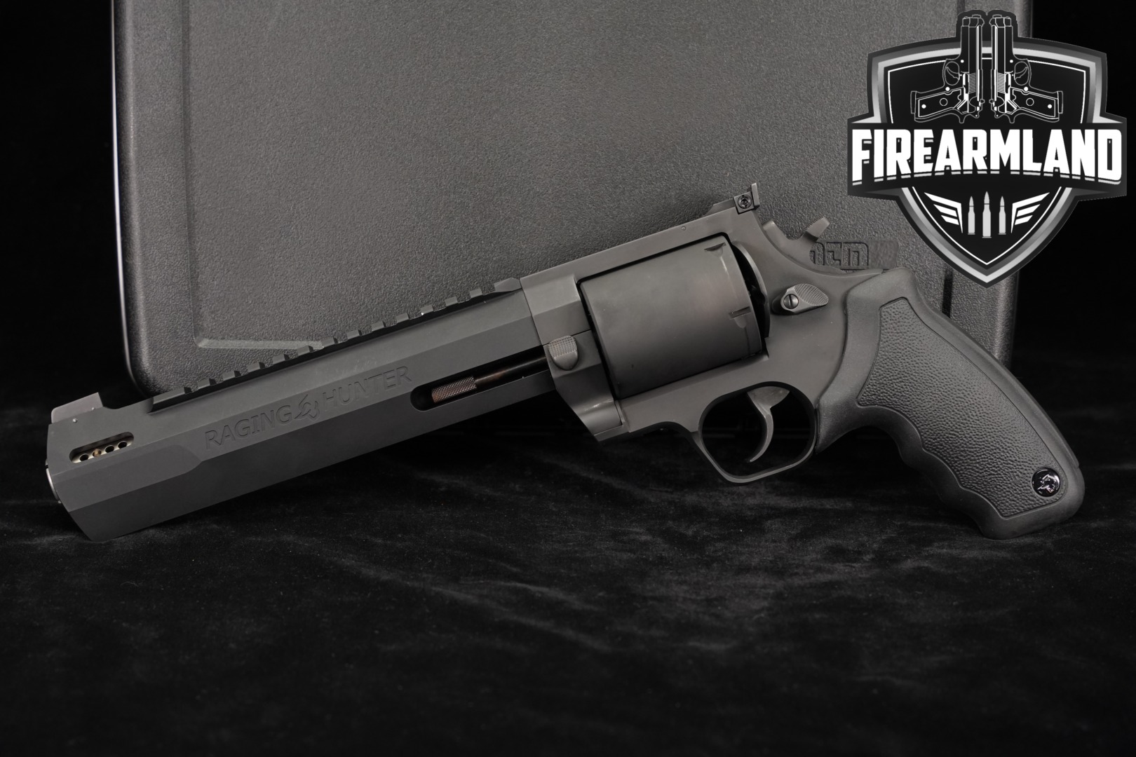 Taurus Raging Hunter 500 S&W Magnum 500 S&W Magnum Black in Very Good Condition Thumbnail
