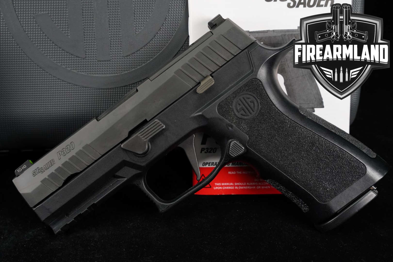 Sig Sauer P320 Carry 9mm Luger Black in Good Condition Thumbnail