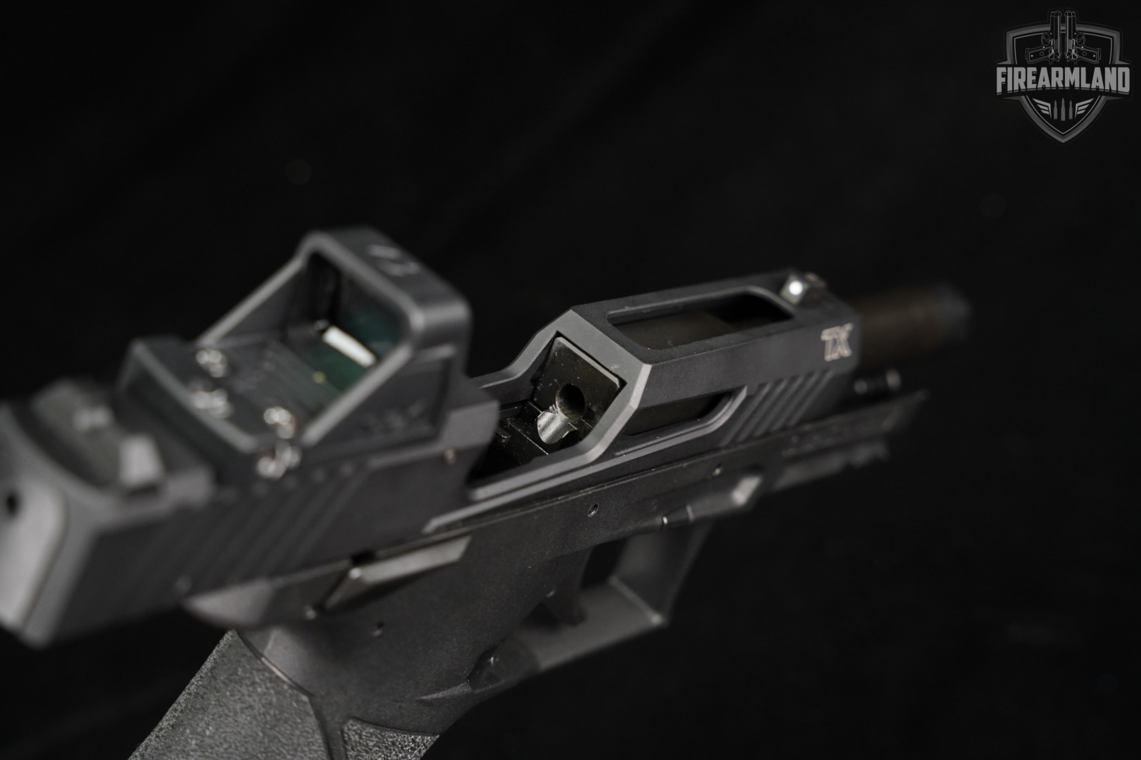 Taurus TX22 TORO 22LR 4.6 TX-22 THREADED +2 MAGS, ORIG BOX, VIRIDIAN OPTICS-img-8