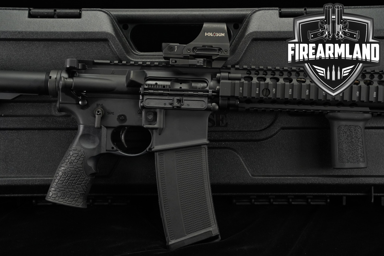 Daniel Defense DDM4 M4A1 5.56mm NATO Black in Good Condition Thumbnail