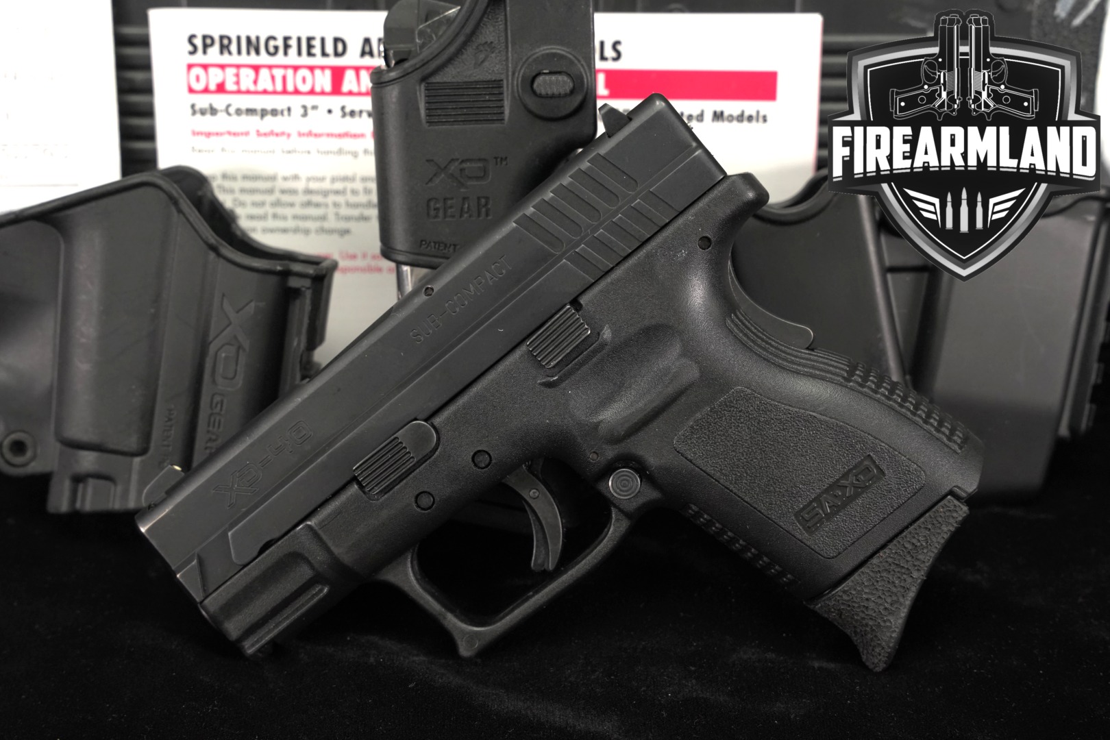 Springfield Armory XD-40 Sub-Compact .40 S&W Black in Good Condition Thumbnail