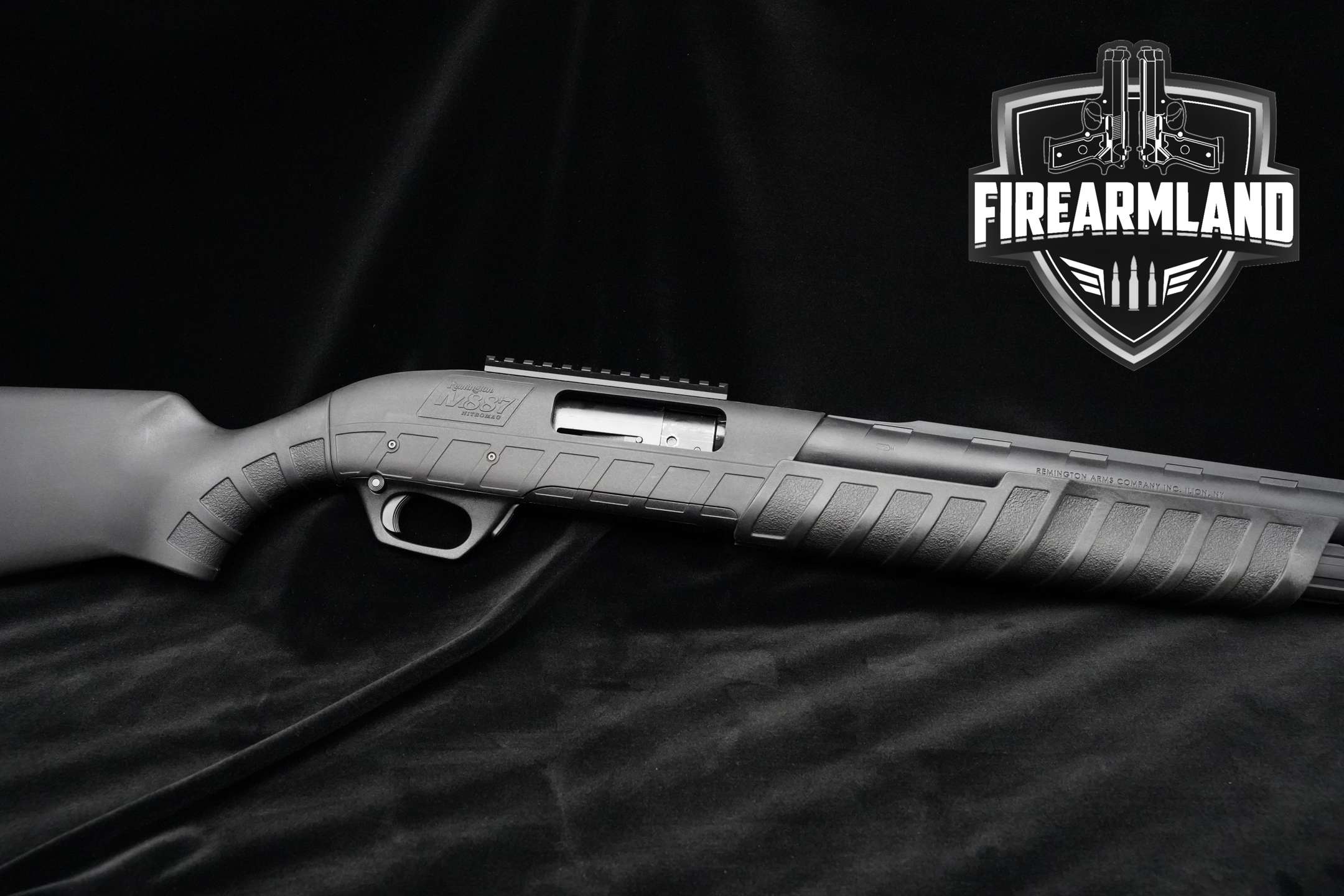Remington M887 Nitro Mag 12 Gauge ArmorLokt in Excellent Condition Thumbnail