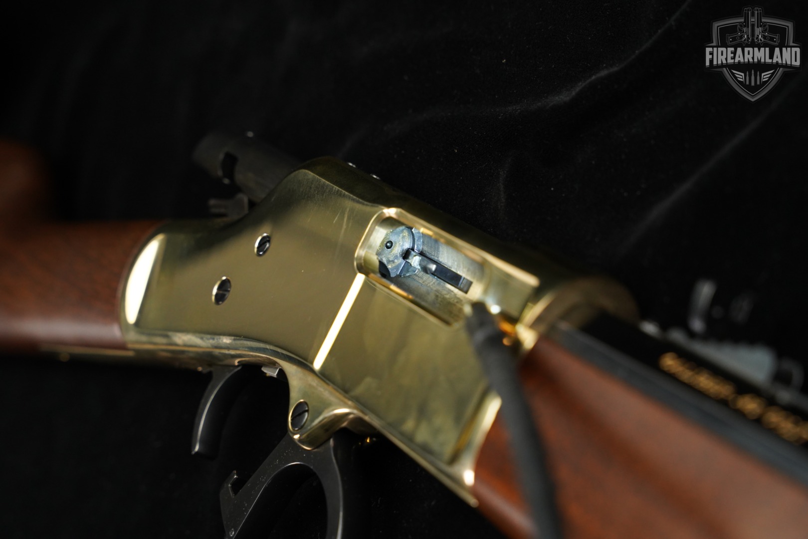 Henry Big Boy Classic 45 Colt 20" Polished Brass & Walnut H006C +ORIG BOX-img-19