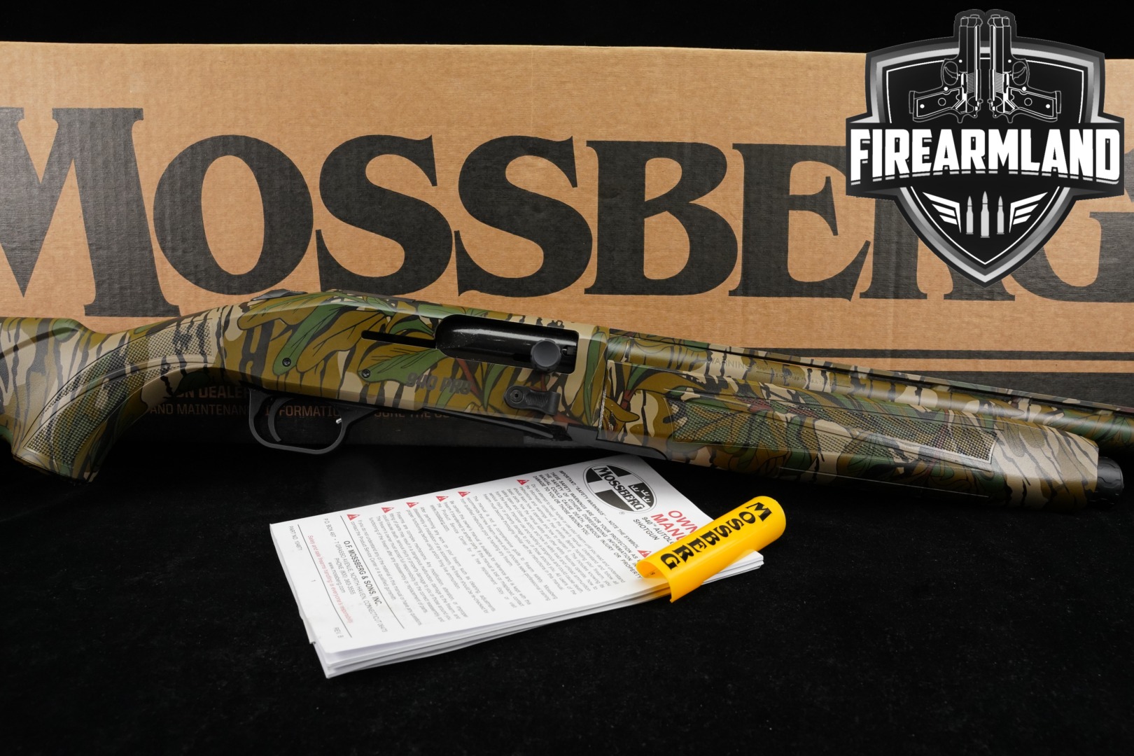 Mossberg 940 Pro Turkey 12 Gauge Mossy Oak Greenleaf Camo in Very Good Condition Thumbnail