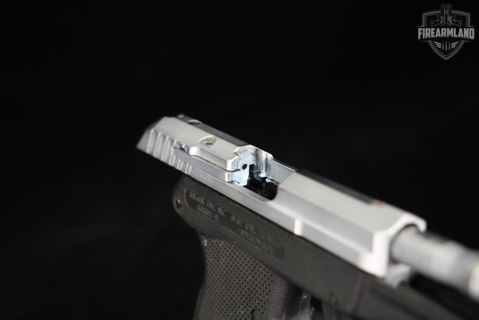 Kel-Tec P-32 32ACP 2.68" Silver & Black KelTec P32 +2 MAGS & ORIG BOX-img-11