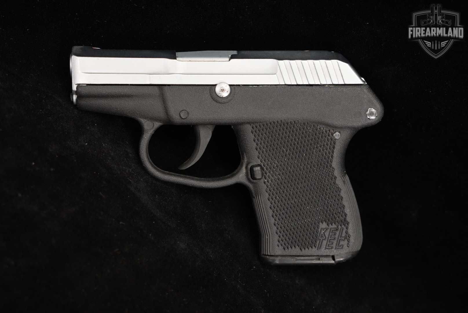 Kel-Tec P-32 32ACP 2.68" Silver & Black KelTec P32 +2 MAGS & ORIG BOX-img-3