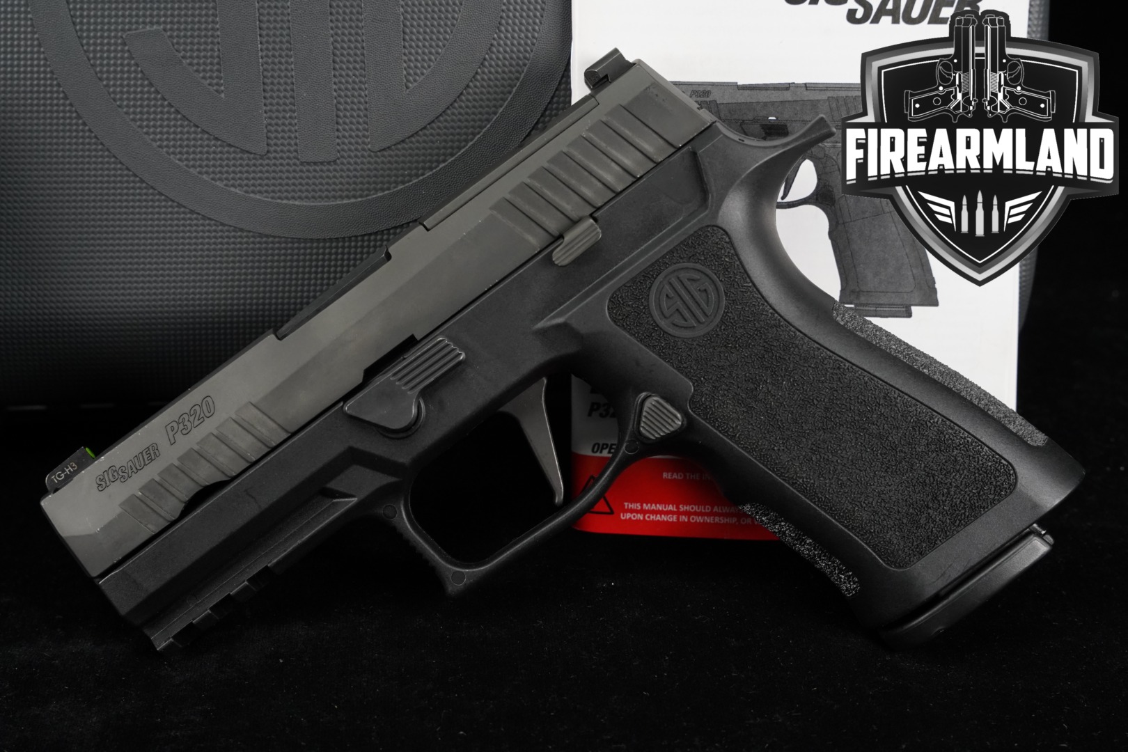 Sig Sauer P320 Carry Pro; XCarry Pro 9mm Luger Black in Good Condition Thumbnail