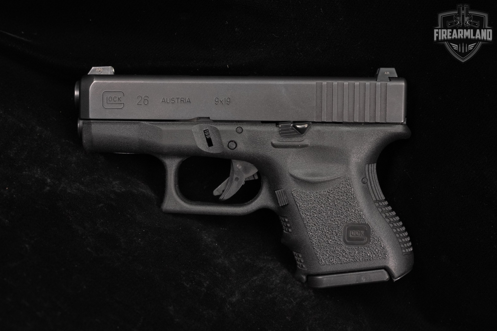 Glock 26 Gen3 G26 Gen 3 9mm 3.42" +2 MAGS & ORIG CASE-img-3