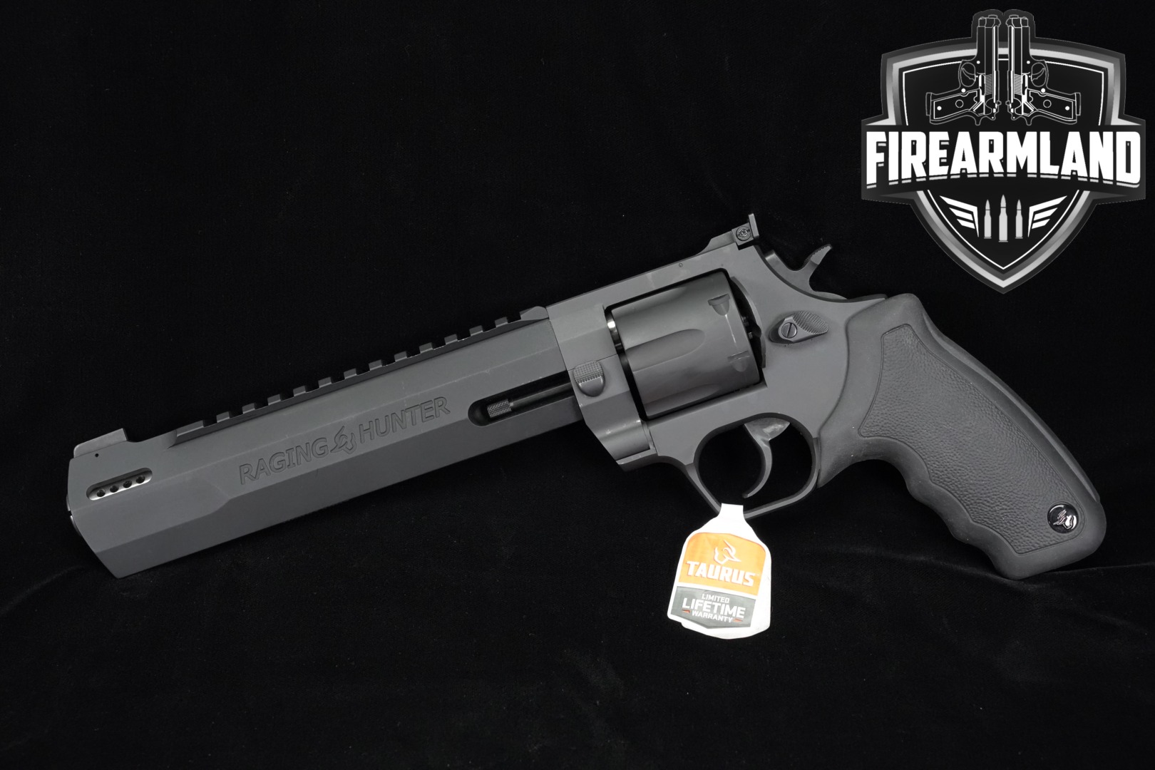 Taurus Raging Hunter 44H .44 Rem Magnum Two-Tone Black & Dark Gray in Excellent Condition Thumbnail